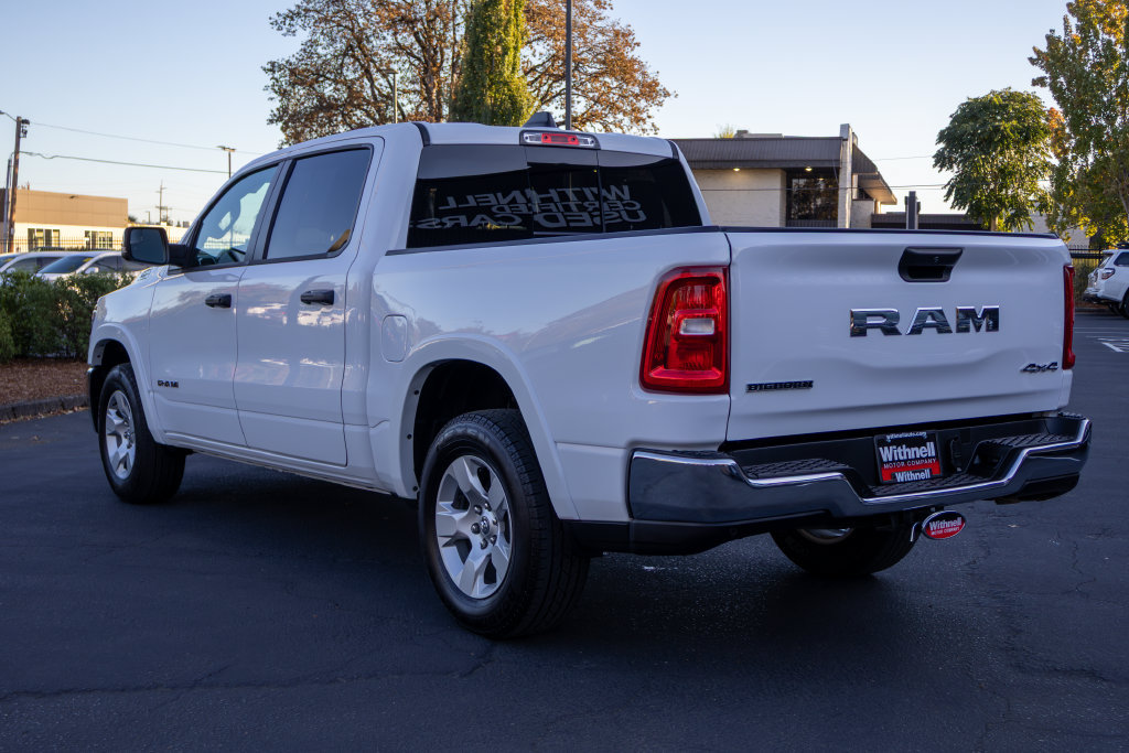 Used 2025 RAM 1500 Big Horn AWD/4WD image 9