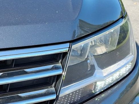 Used 2019 Volkswagen Tiguan SEL w/ 3rd Row Seat Package AWD/4WD image 12