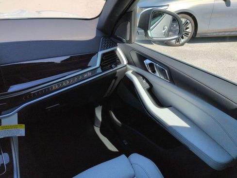 New 2026 BMW X5 xDrive40i w/ Premium Package image 17