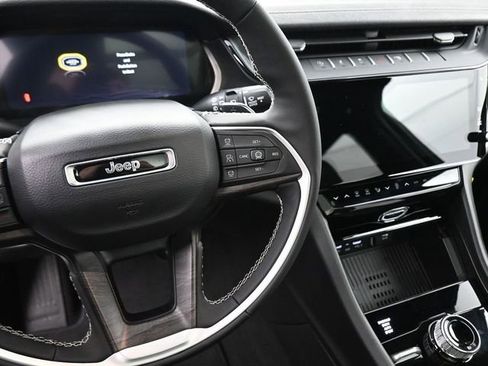 New 2026 Jeep Grand Cherokee Limited w/ Luxury Tech Group II image 43