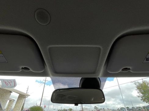 Used 2020 Hyundai Venue SEL FWD image 27