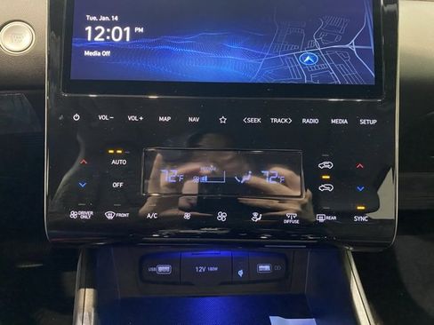 Used 2024 Hyundai Tucson Limited image 24