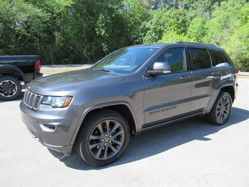 Used 2017 Jeep Grand Cherokee Limited 75th Anniversary AWD/4WD image 2