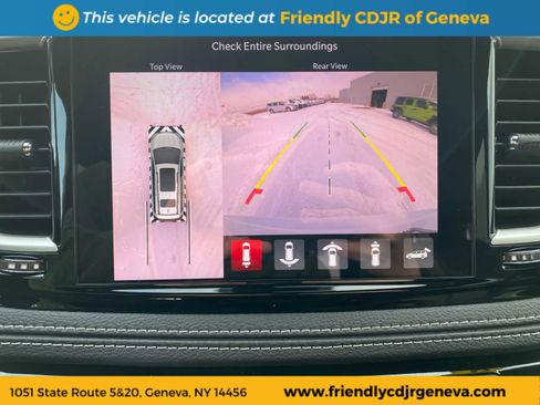 New 2026 Chrysler Pacifica Select image 17