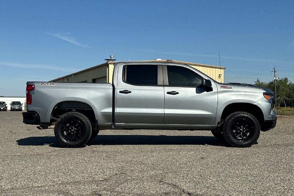Used 2025 Chevrolet Silverado 1500 Custom Trail Boss AWD/4WD image 3