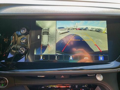 Used 2023 Buick Envision Avenir image 17