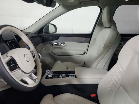 Certified 2026 Volvo XC90 B6 Ultra AWD/4WD image 22