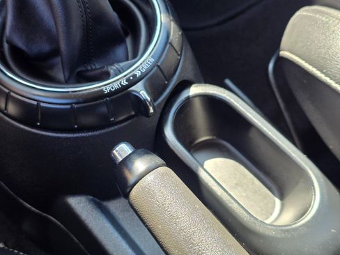 Used 2016 MINI Cooper S image 39