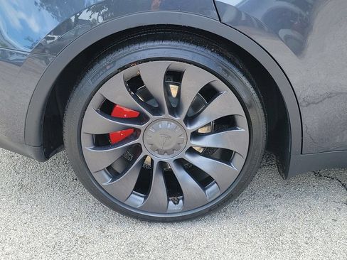 Used 2025 Tesla Model Y Performance AWD/4WD image 5