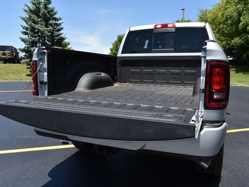 New 2026 RAM 2500 Tradesman AWD/4WD image 32