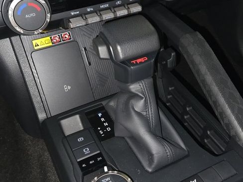 Used 2025 Toyota 4Runner TRD Off-Road Premium AWD/4WD image 19