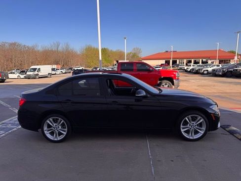 Used 2018 BMW 320i xDrive Sedan image 6