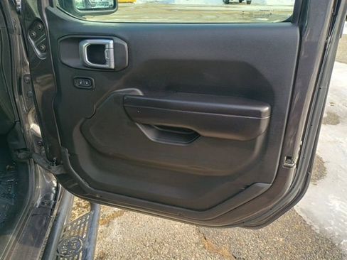 Used 2021 Jeep Wrangler Unlimited Rubicon image 13