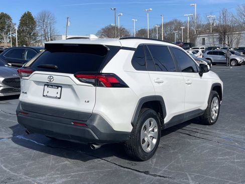 Used 2021 Toyota RAV4 LE FWD image 7