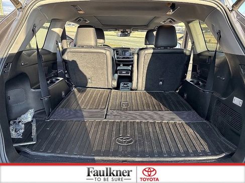 Certified 2018 Toyota Highlander Limited image 13