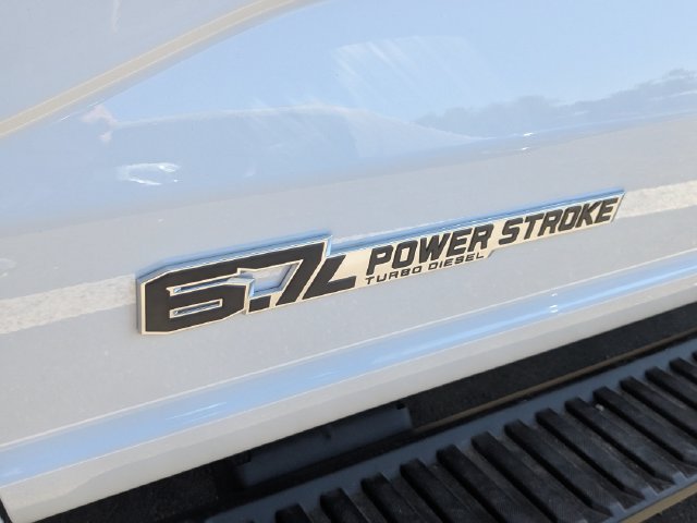 Used 2025 Ford F550 4x4 Regular Cab Super Duty image 11