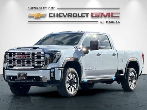 New 2026 GMC Sierra 2500 Denali w/ Denali Reserve Package image 7