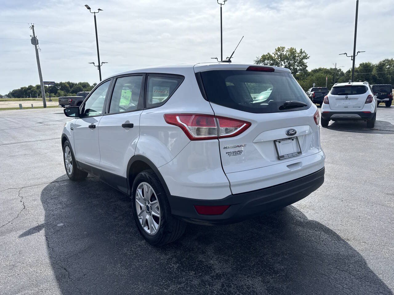 Used 2016 Ford Escape S FWD image 6