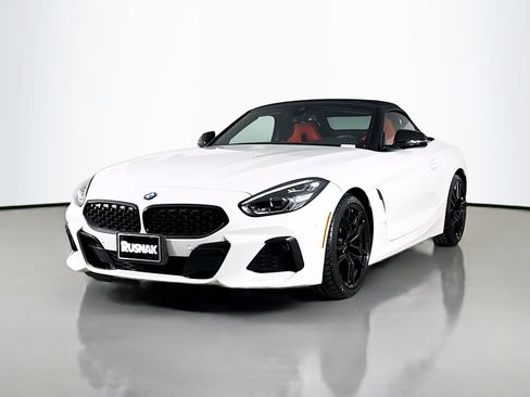 Used 2021 BMW Z4 sDrive30i w/ M Sport Package image 3