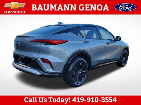 Used 2024 Buick Envista Sport Touring w/ Convenience I Package FWD image 5