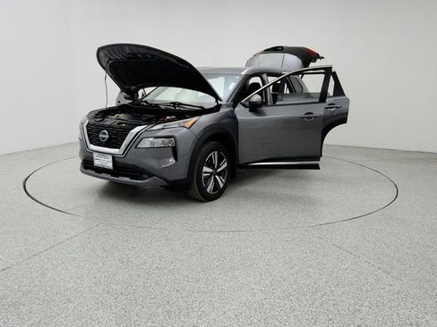 Used 2022 Nissan Rogue SL w/ SL Premium Package image 9