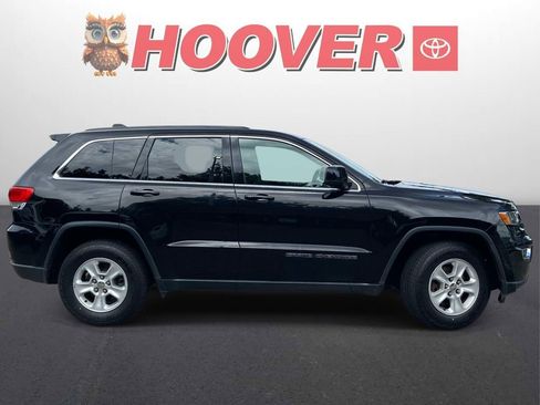 Used 2017 Jeep Grand Cherokee Laredo RWD image 2