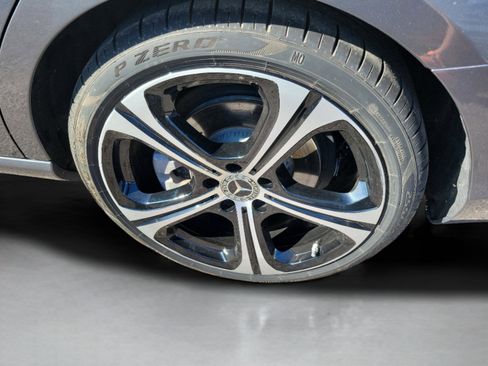 Used 2023 Mercedes-Benz C 300 Sedan image 5