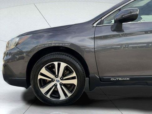 Used 2018 Subaru Outback 2.5i Limited AWD/4WD image 61