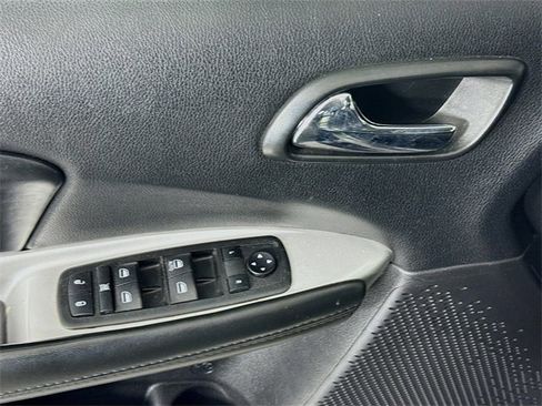 Used 2019 Dodge Journey SE w/ Connectivity Group image 17