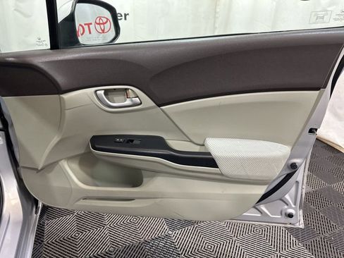 Used 2012 Honda Civic LX image 11