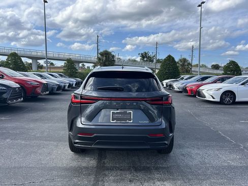 Used 2025 Lexus NX 250 FWD w/ Towing Package (2000 Lbs) image 17