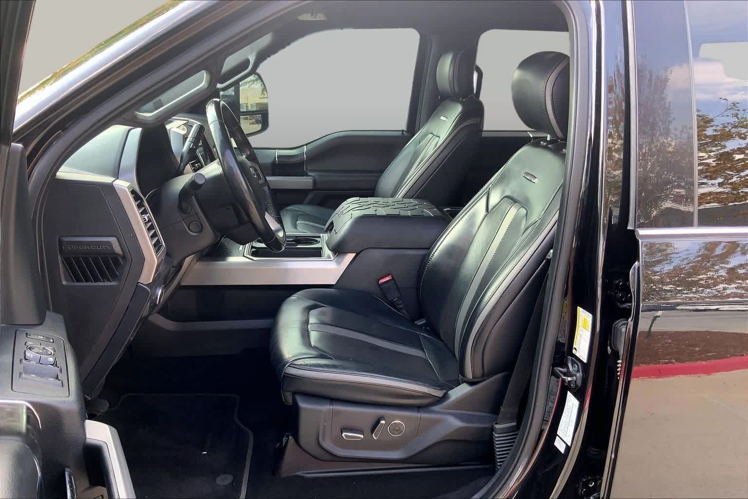 Used 2019 Ford F250 Platinum w/ Platinum Ultimate Package AWD/4WD image 8