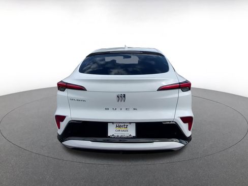 Used 2025 Buick Envista Sport Touring image 12