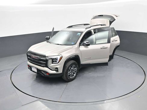 New 2026 GMC Terrain AT4 AWD/4WD image 27