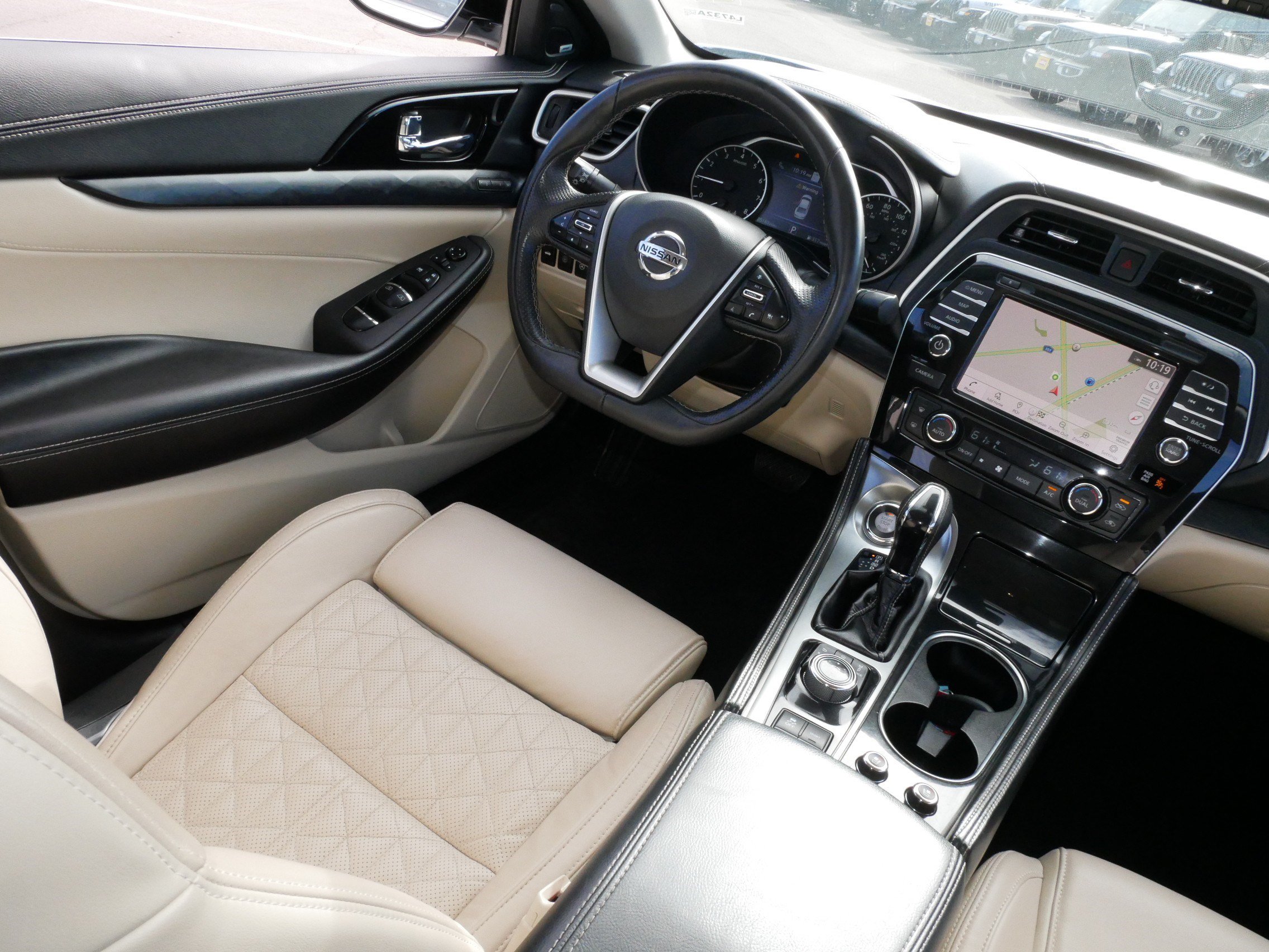 Used 2022 Nissan Maxima Platinum w/ Sport Mat Group FWD image 9