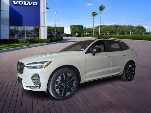New 2026 Volvo XC60 B5 Plus w/ Protection Package Premier image 4