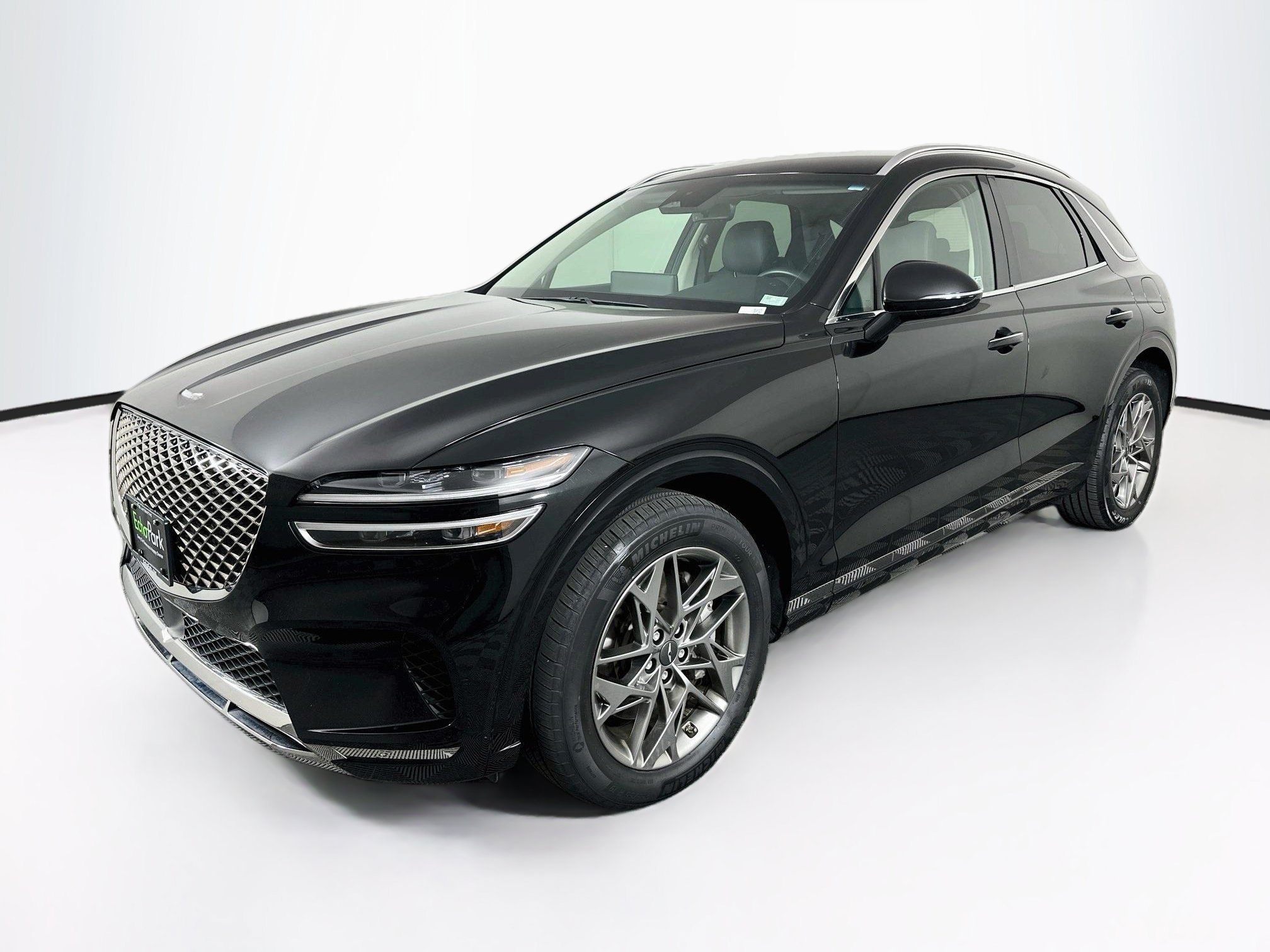 Used 2025 Genesis GV70 2.5T AWD/4WD image 3