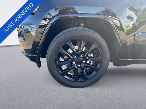 Used 2021 Jeep Grand Cherokee Laredo X AWD/4WD image 10