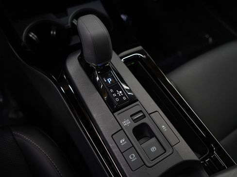 Used 2025 Toyota Prius AWD image 22