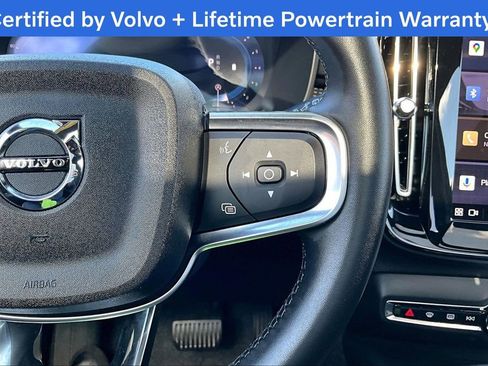 Certified 2025 Volvo XC40 B5 Plus image 26