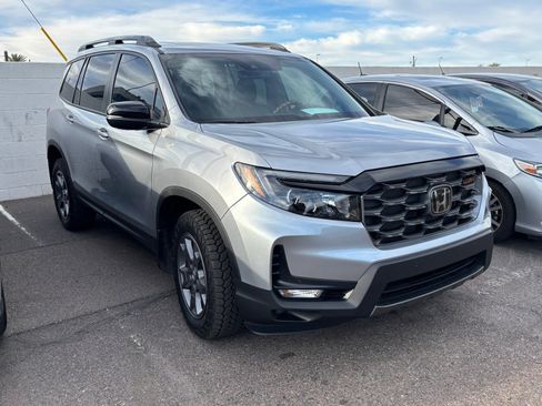 Used 2024 Honda Passport TrailSport image 5