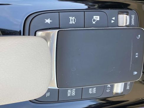 Used 2023 Mercedes-Benz GLB 250 4MATIC image 23