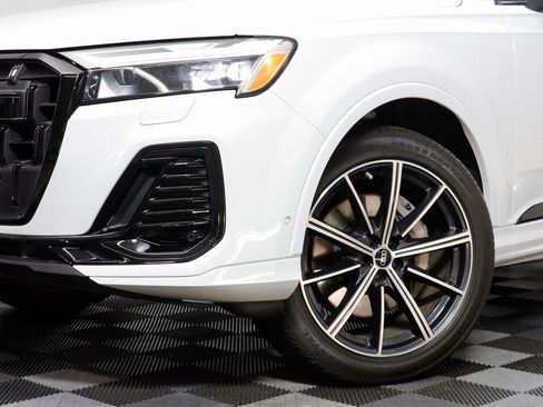 Used 2025 Audi Q7 2.0T Premium Plus image 3