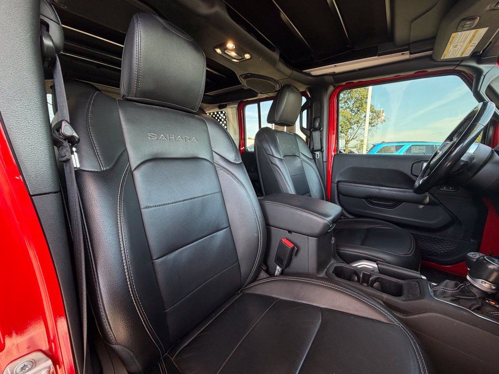 Used 2021 Jeep Wrangler Unlimited Sahara w/ Cold Weather Group AWD/4WD image 20