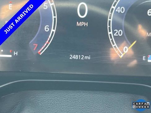 Certified 2025 Jeep Grand Cherokee Altitude AWD/4WD image 41