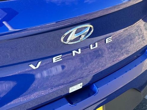 New 2025 Hyundai Venue Limited image 19