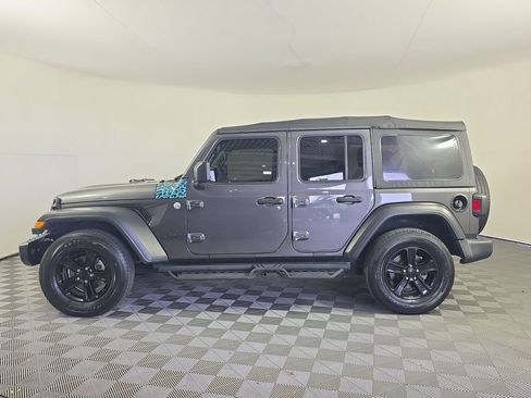 Used 2019 Jeep Wrangler Unlimited Sport AWD/4WD image 4