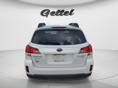Used 2010 Subaru Outback 2.5i Limited AWD/4WD image 4