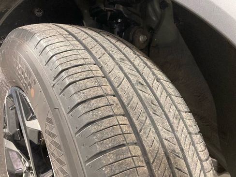 Used 2025 Kia Sportage LX image 24