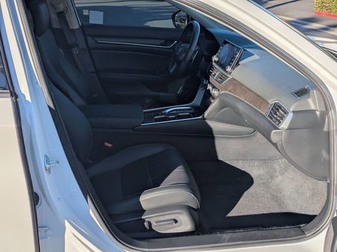 Certified 2022 Honda Accord Touring image 22